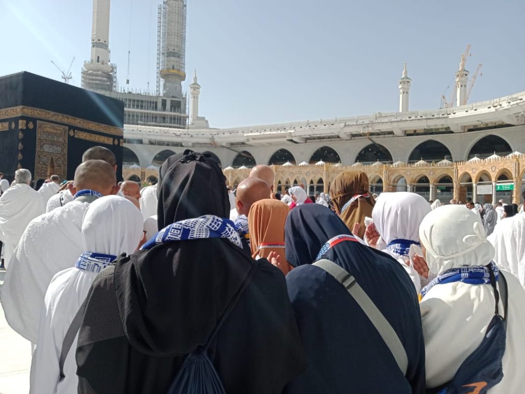 Berapa Uang Yang Harus Dibawa Saat Umroh